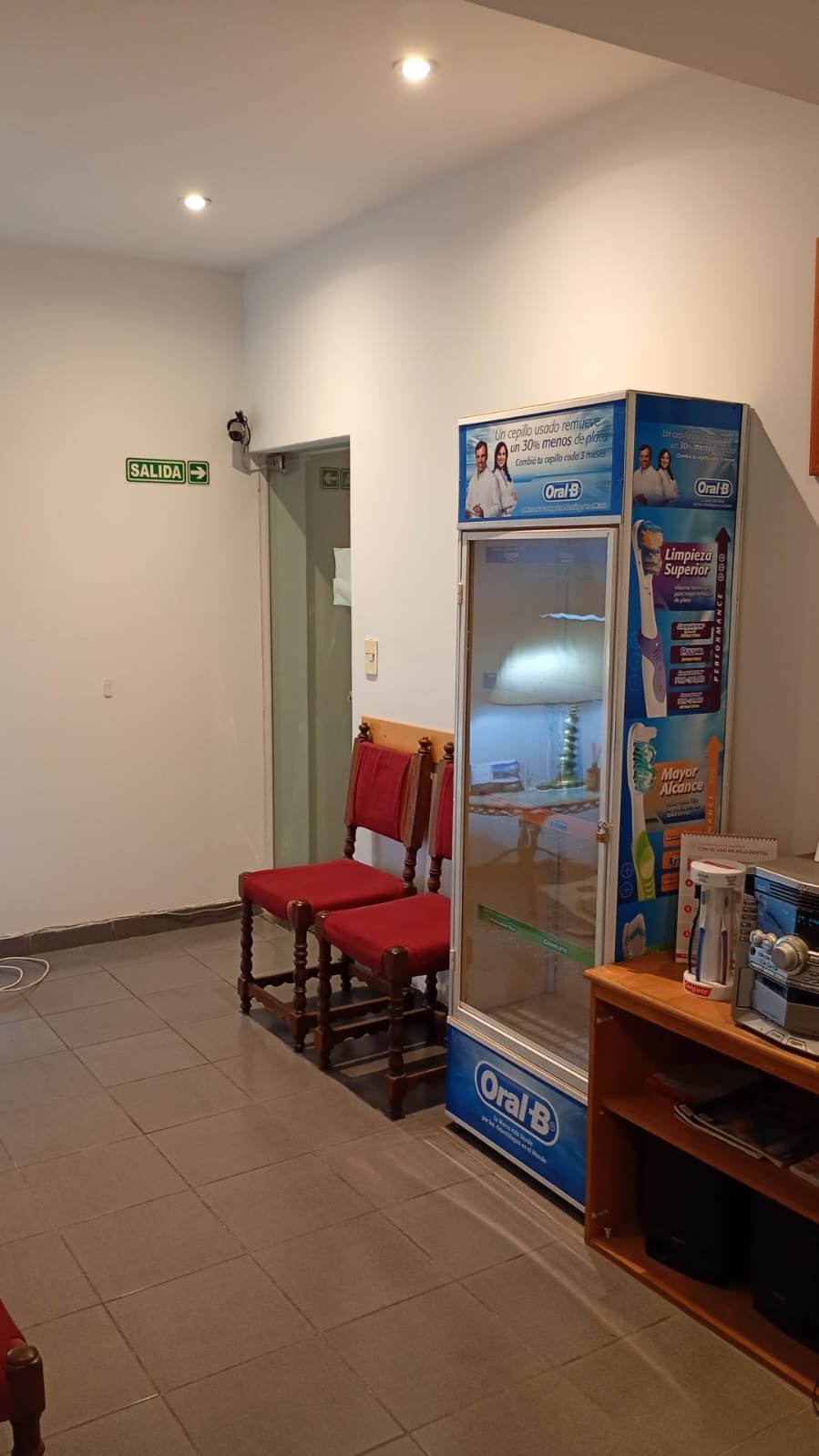 Sala de espera y sector de recepción